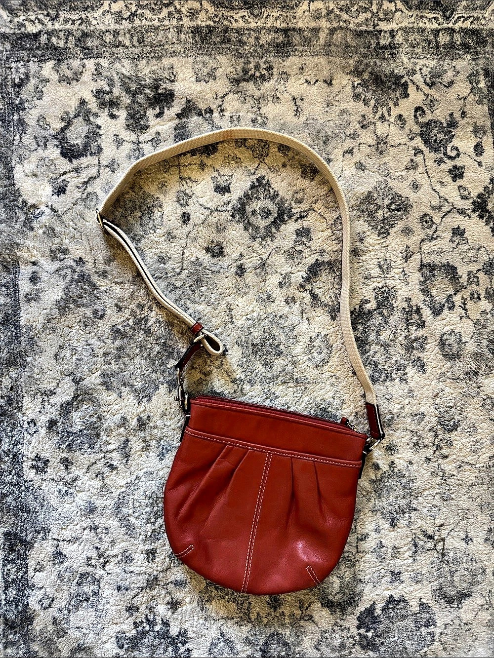 Coach Soho Pleated Leather Swingpack Crossbody Bag Red & Cream